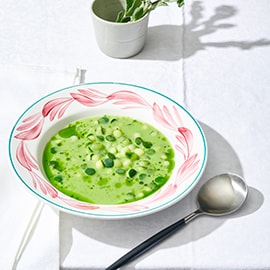 Kropslasoep met courgette, komkommer en bonenkruid Kropslasoep met courgette, komkommer en bonenkruid